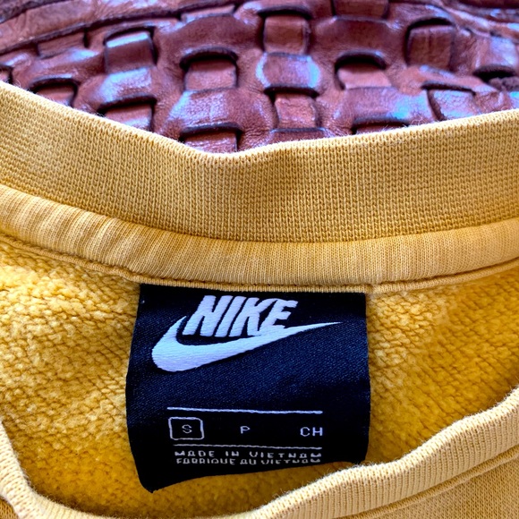 Y2K NIKE 90’s SWOOSH Logo Yellow Sweatshirt - Picture 5 of 6